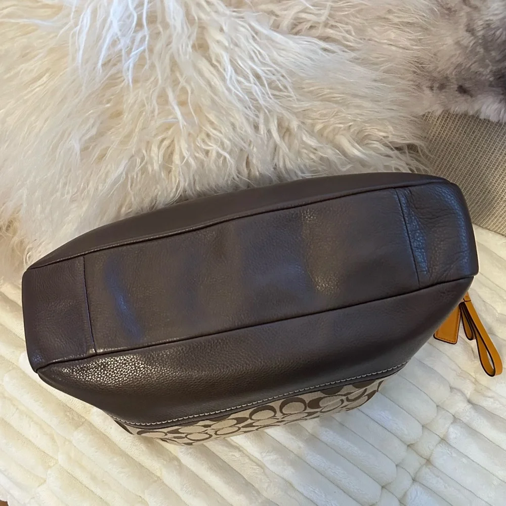 Coach PARK Signature Hobo | Style F23279 - Picture 12 of 16